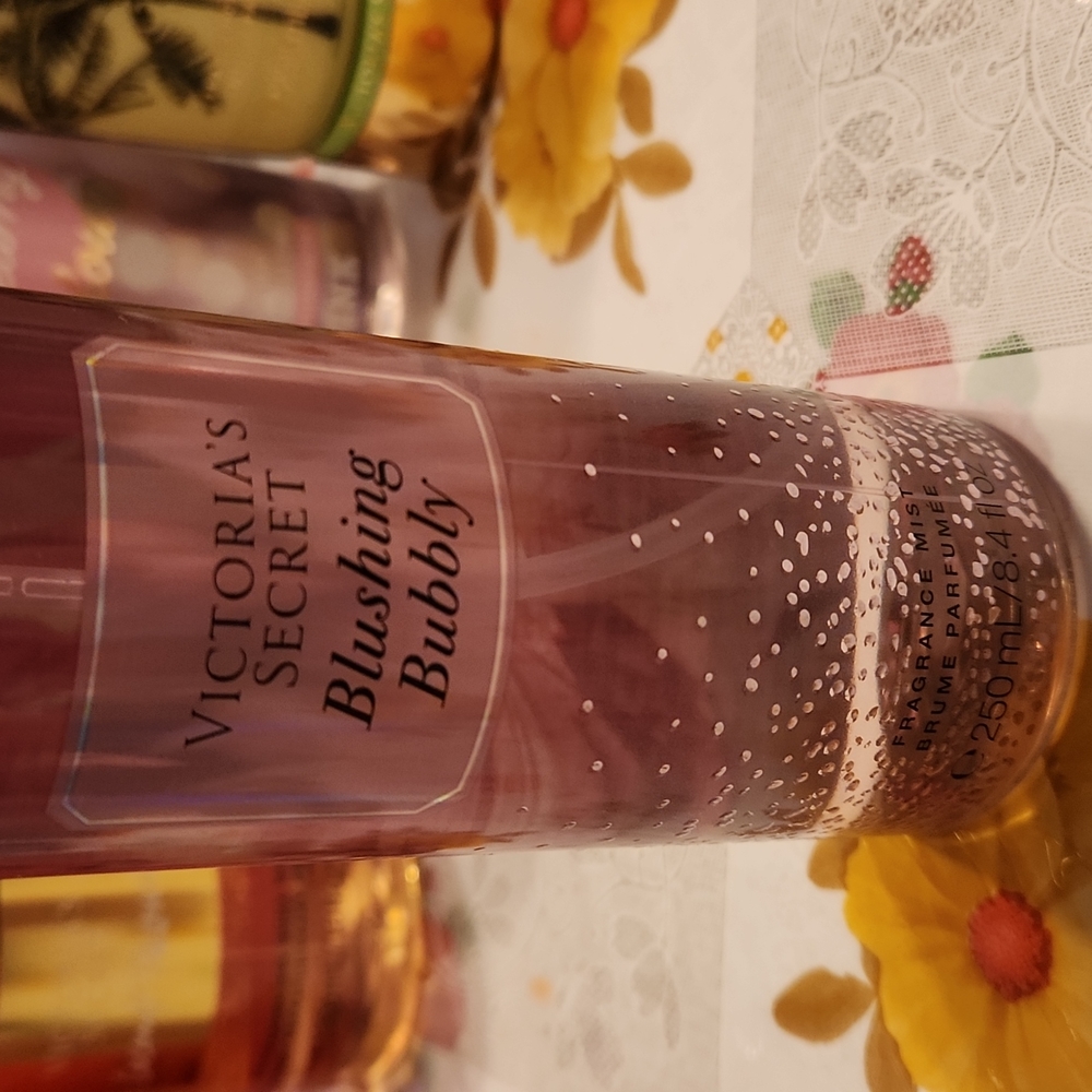 PINK VS BLUSHING BUBBLY - Picture 2 of 3